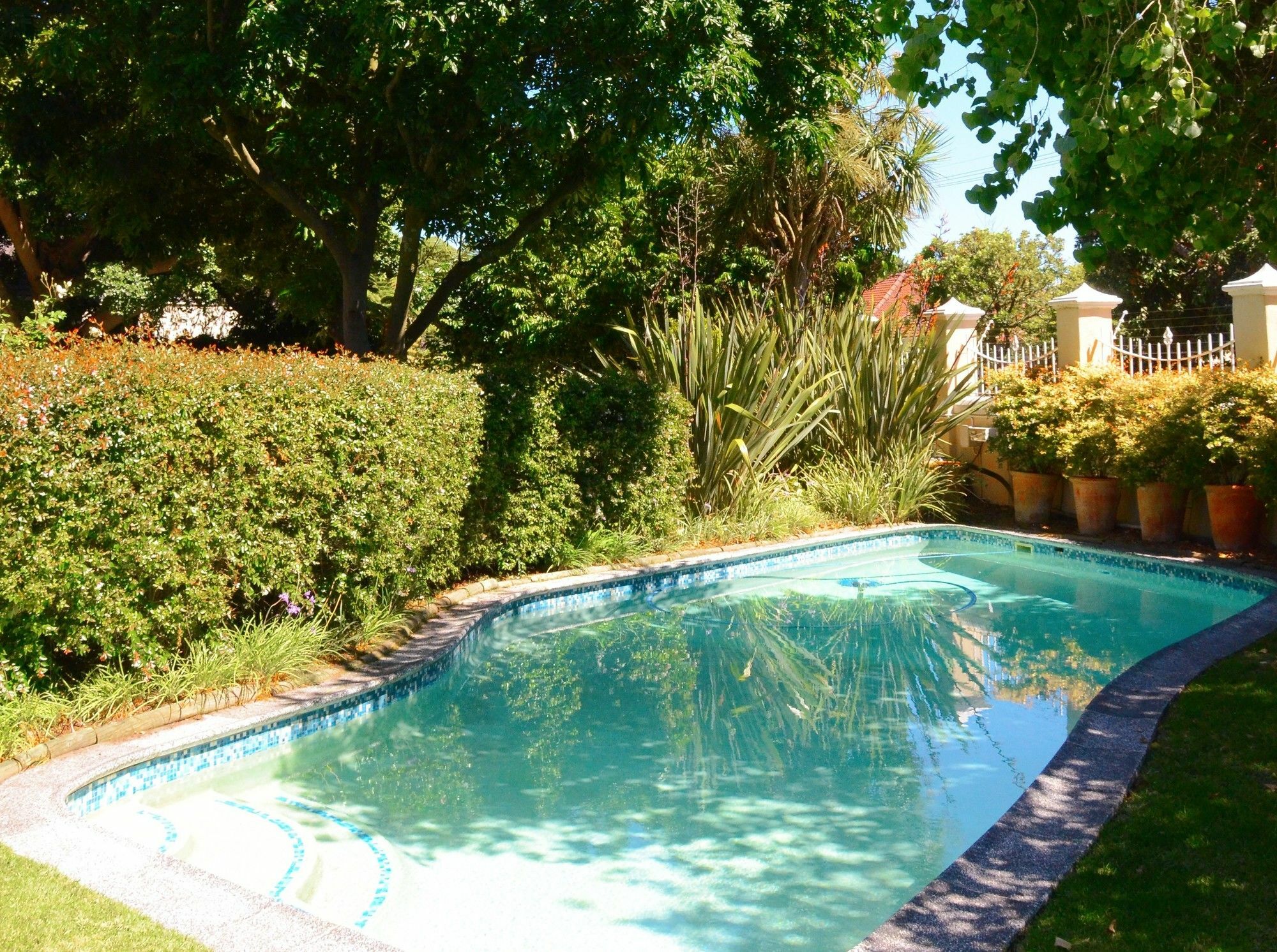 Medindi Manor Hotel Cape Town Exterior photo